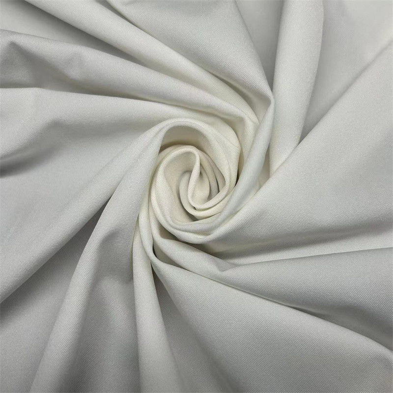 2/2 Twill 4 Way Stretch Tissu en nylon 70D+40D*70D+40D 158GSM personnalisé