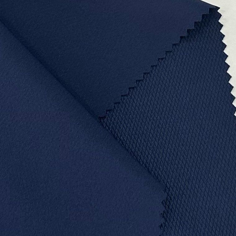 Fabrication à quatre voies en diamants 50D+20D*50D+20D/100D 140GSM 94% polyester 6% spandex