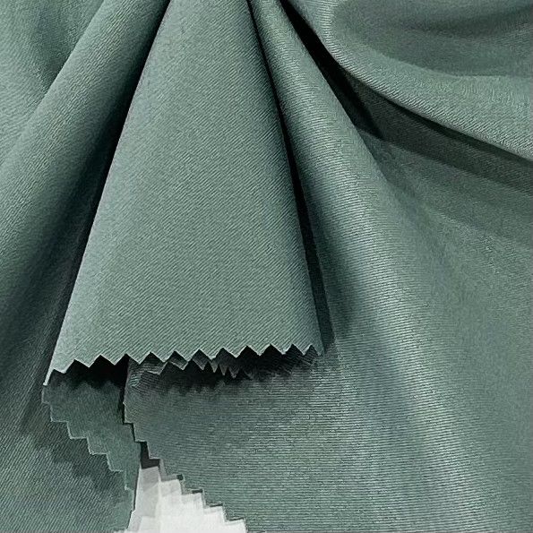 98% de polyester à 2% de spandex Tissu de polyester cationique 137GSM teinté