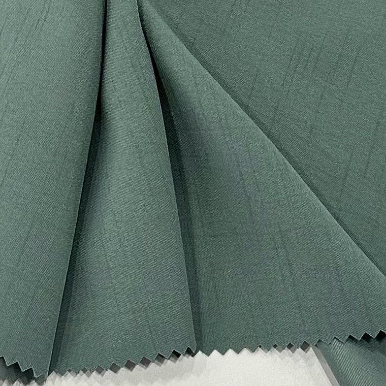 98% de polyester à 2% de spandex Tissu de polyester cationique 137GSM teinté