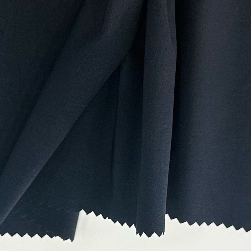 150D Tissu recyclé durable à double noyau semi-brillant Tissu polyester à étirement 186GSM