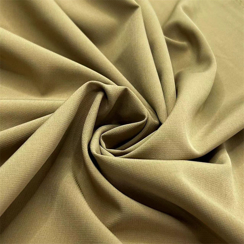 Polyester Pearl Dot Tissu recyclé durable 136GSM Pour T-shirts Vestes de sport