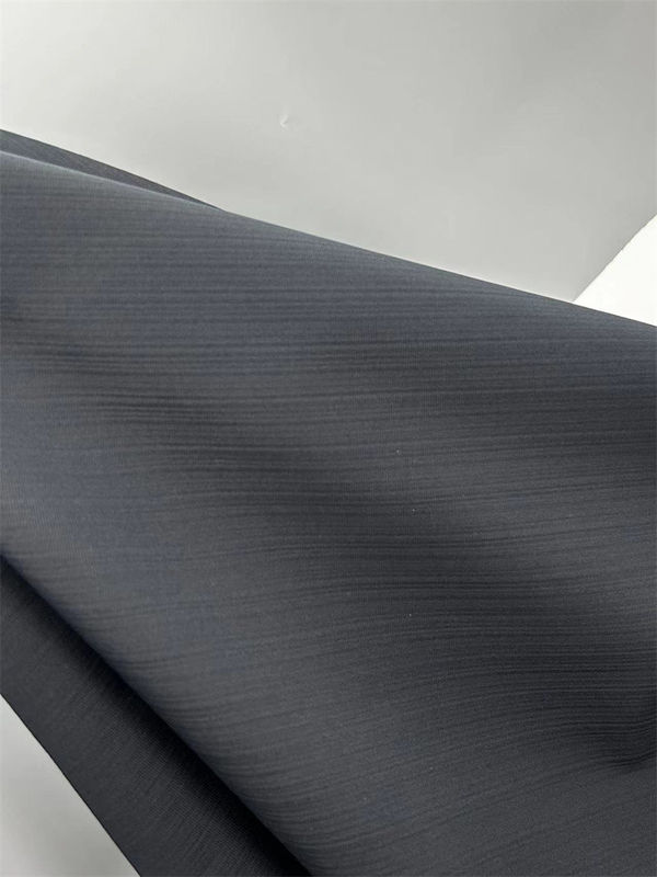 Polyester recyclé Tissu Seersucker à faible étirement T400 texturé comme lin pour vêtements d'extérieur