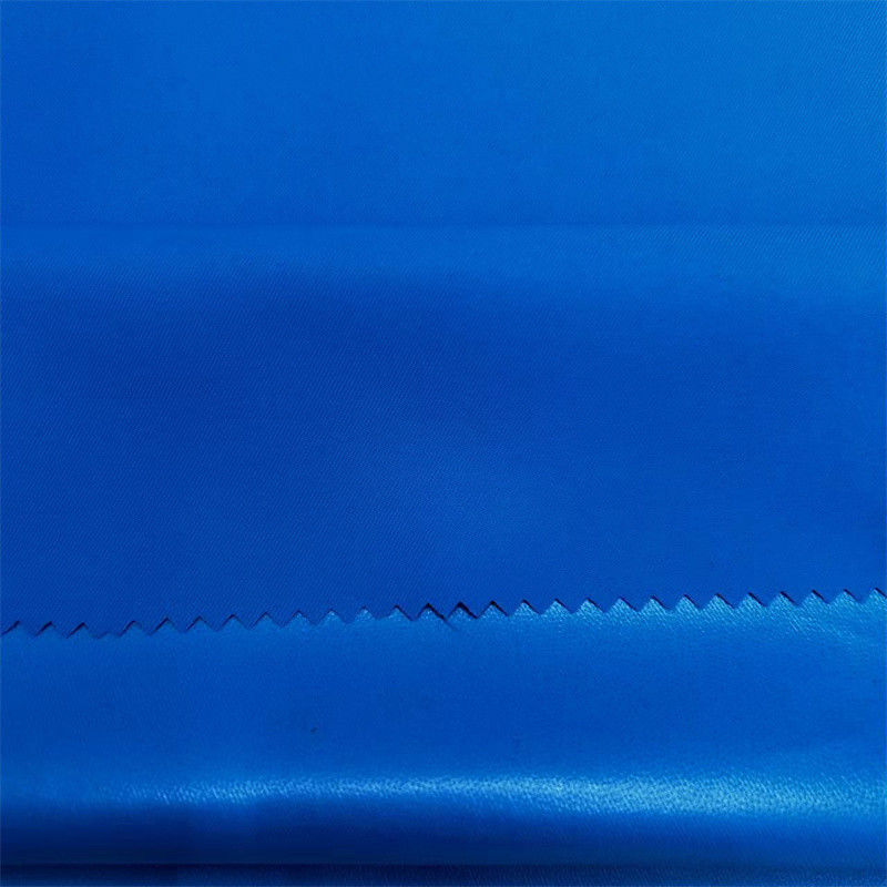 2/2 Blackout Tissu de twill recyclé stratifié avec une pellicule TPU 100% poly recyclé pour la fabrication de manteaux de tranchée Vestes