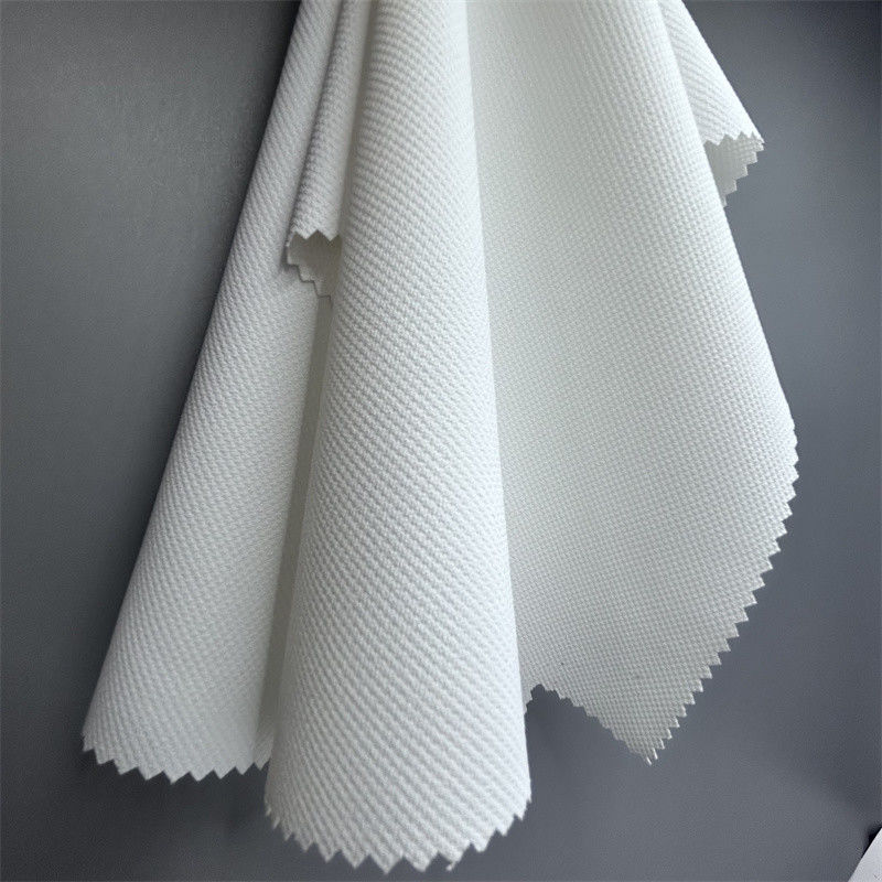 Tissu de polyester à quatre voies avec inclinaison variable 75D+40D*150D+40D 94% polyester recyclé 6% spandex