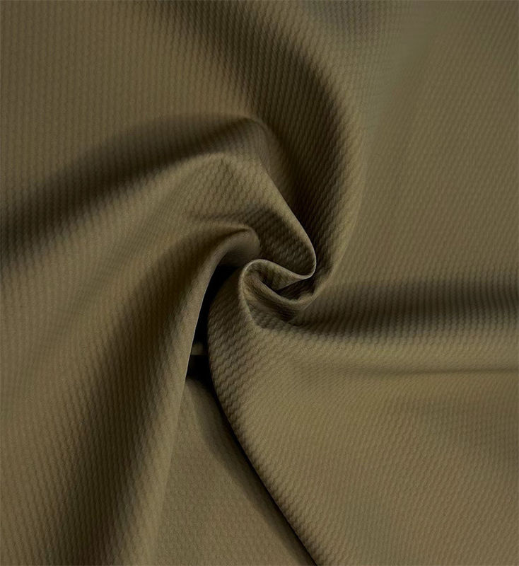 Test de football 75D*75D 100 Tissu de polyester recyclé 119GSM Vêtements de sport