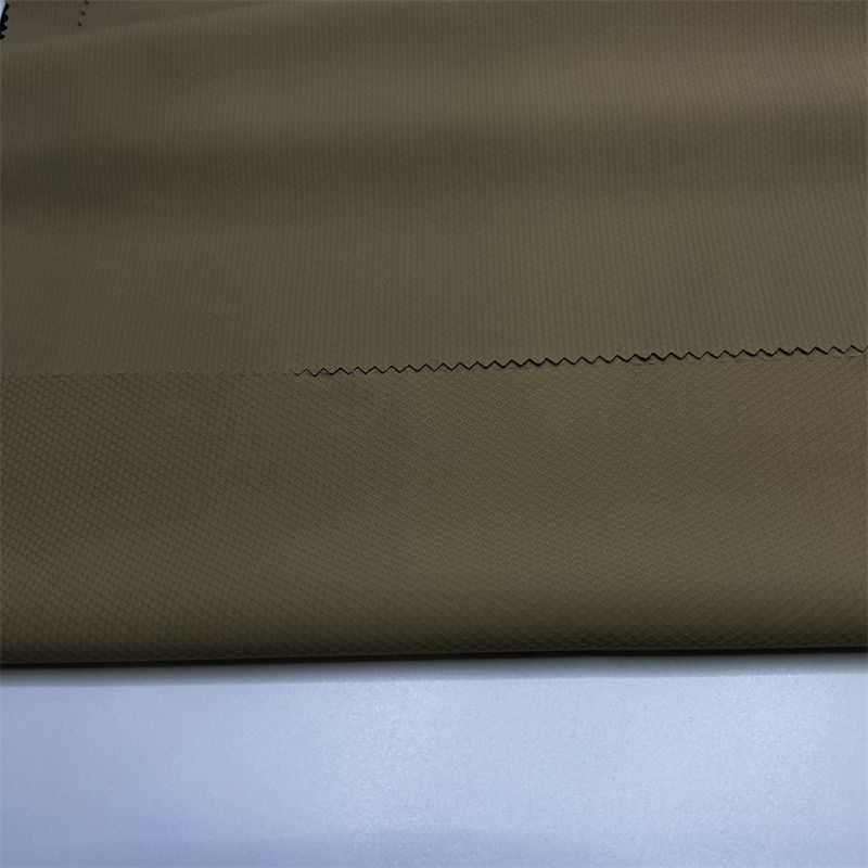 Test de football 75D*75D 100 Tissu de polyester recyclé 119GSM Vêtements de sport