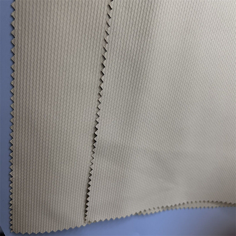 Test de football 75D*75D 100 Tissu de polyester recyclé 119GSM Vêtements de sport