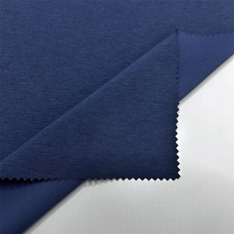 Tissu polyester cationic à double couche de double couche avec effet de tissu à double teinte à quatre voies