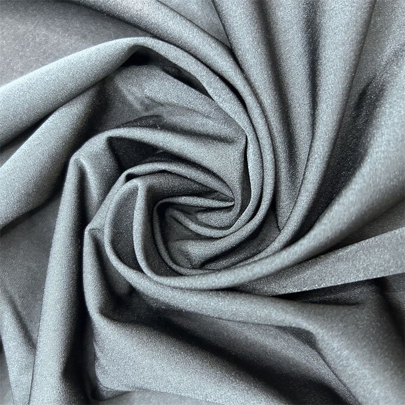 75D2/1 Twill Matériau en tissu élastique à quatre côtés Confortable et élastique sensation de la main