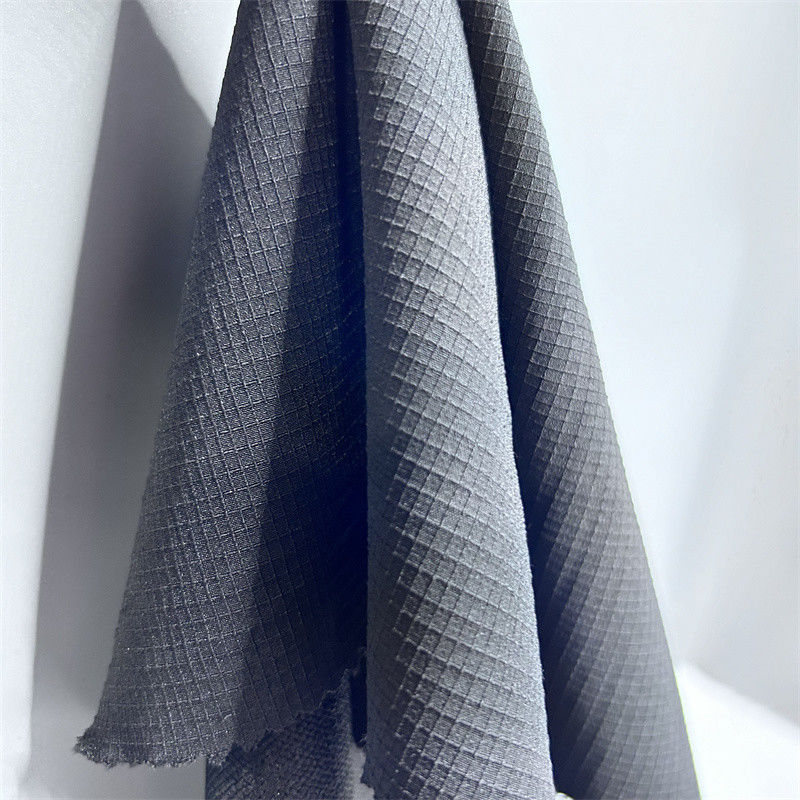 75*300 Tissu d'alpinisme à carreaux doté d'une texture souple et élastique pour les activités de plein air
